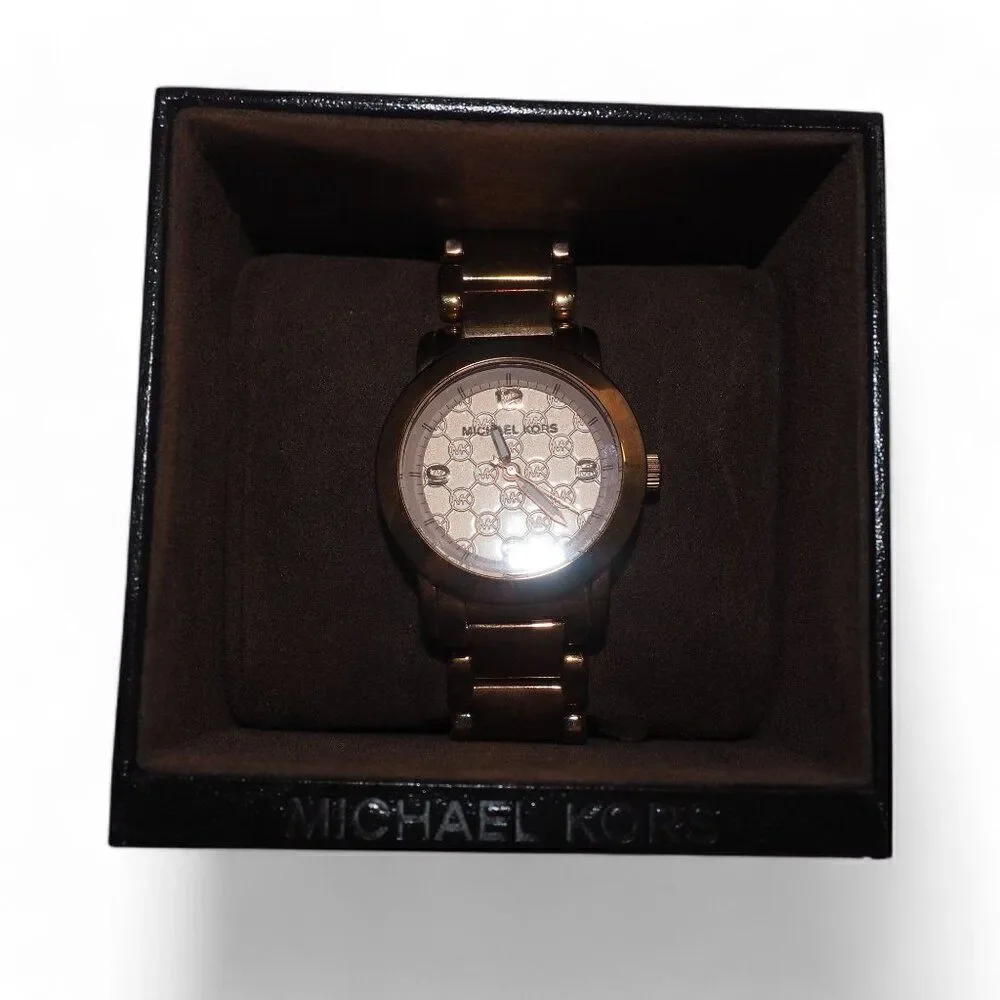 Michael Kors Women's‎ MK3159 Signature Logo Face Rose Gold Watch - Picture 3 of 11
